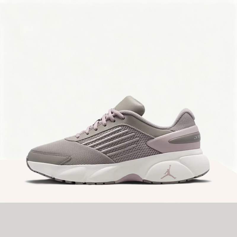 Women'S Shoes Nike Jordan - ไนกี้ จอร์แดน ทรันเนอร์ โฟลว์:รองเท้าฝึกซ้อมบาสเก็ตบอลสำหรับผู้หญิงที่สวมใส่สบาย ใช้งานได้หลากหลาย มีสไตล์