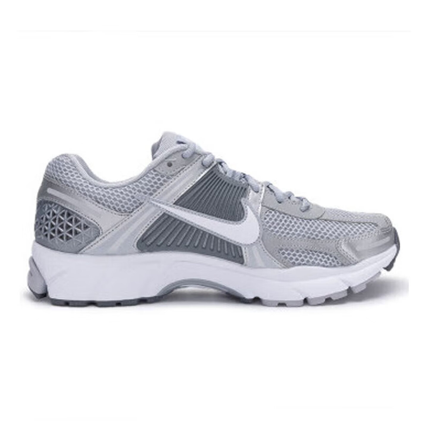 รองเท้าวิ่งไนกี้ ซูม โวเมโร 5  - Women Shoes Zoom บทวิจารณ์และราคา