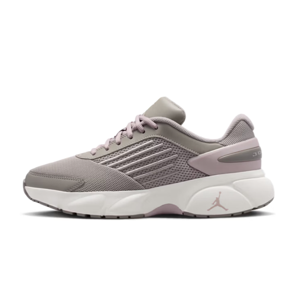 ไนกี้ จอร์แดน ทรันเนอร์ โฟลว์: - Women'S Shoes Nike Jordan บทวิจารณ์และราคา